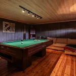 Large With Spectacular Views In * 게일로