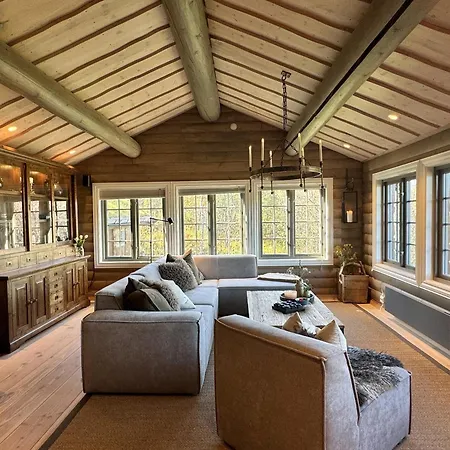 Large With Spectacular Views In Geilo