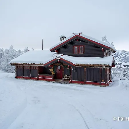Large With Spectacular Views In يالو